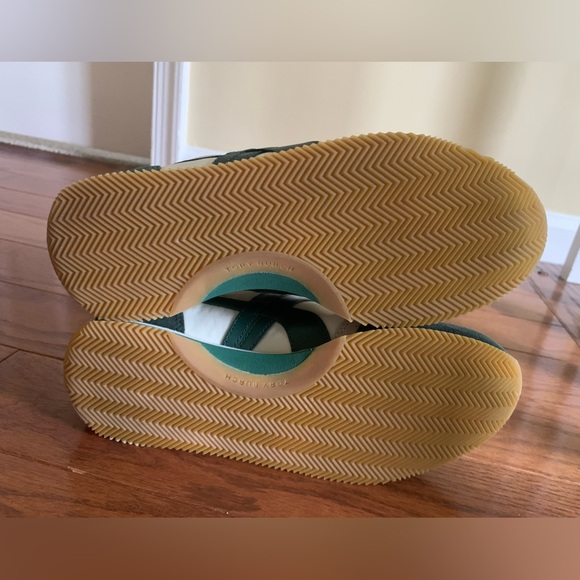 Tory Burch Hank Suede Sneakers Lace Up Ivory and Green Womens Size 6.5 NIB - Picture 8 of 12